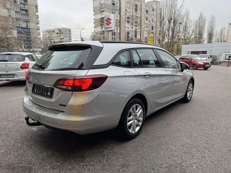 Opel Astra 1.6 CDTI, снимка 6 - Автомобили и джипове - 48220800