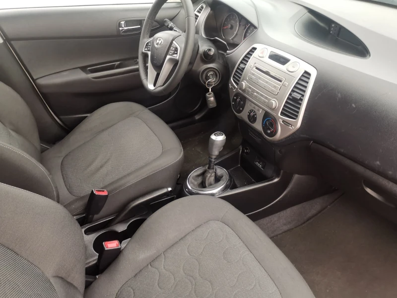 Hyundai I20 1.4 БЕНЗИН, снимка 6 - Автомобили и джипове - 48328980