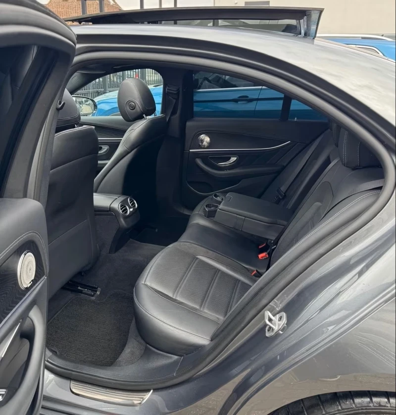 Mercedes-Benz E 53 AMG  * AMG* 4MATIC+ * PANORAMA* , снимка 6 - Автомобили и джипове - 52015227