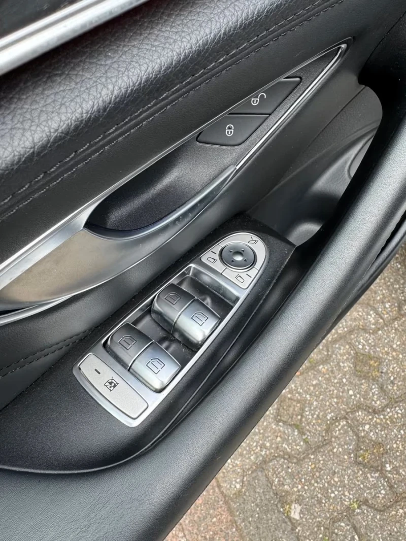 Mercedes-Benz E 53 AMG  * AMG* 4MATIC+ * PANORAMA* , снимка 12 - Автомобили и джипове - 52015227