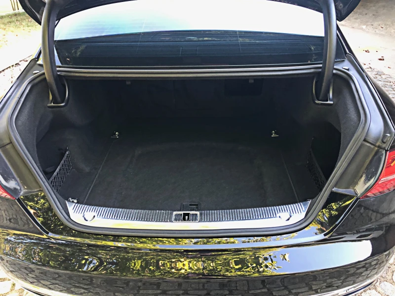 Audi A8, снимка 5 - Автомобили и джипове - 52380628