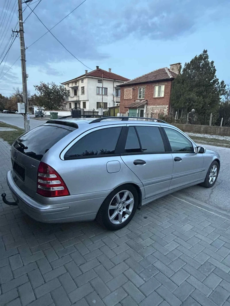 Mercedes-Benz C 220, снимка 6 - Автомобили и джипове - 52179799