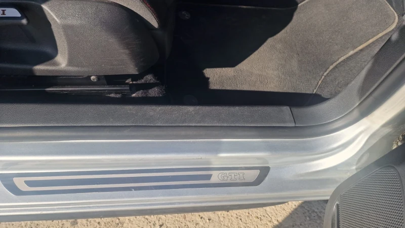VW Golf GTi, снимка 8 - Автомобили и джипове - 52526687