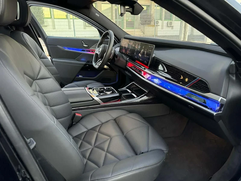 BMW 740, снимка 14 - Автомобили и джипове - 52573477