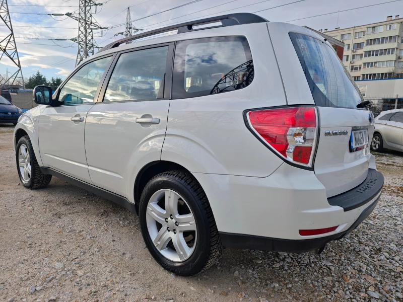Subaru Forester 2.0i BI-FUEL, снимка 4 - Автомобили и джипове - 53013394