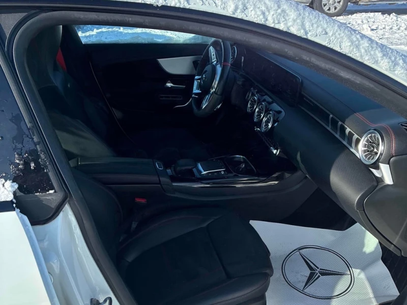 Mercedes-Benz CLA 350 AMG * Подгреви * CARFAX * 4MATIC AWD, снимка 15 - Автомобили и джипове - 53264920