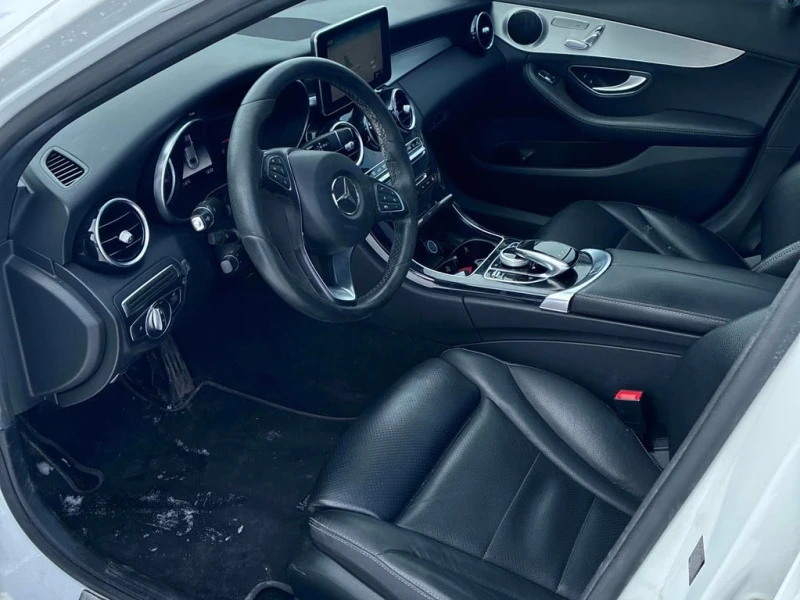 Mercedes-Benz C 300 * CARFAX /Камера/Подгреви, снимка 5 - Автомобили и джипове - 53376791