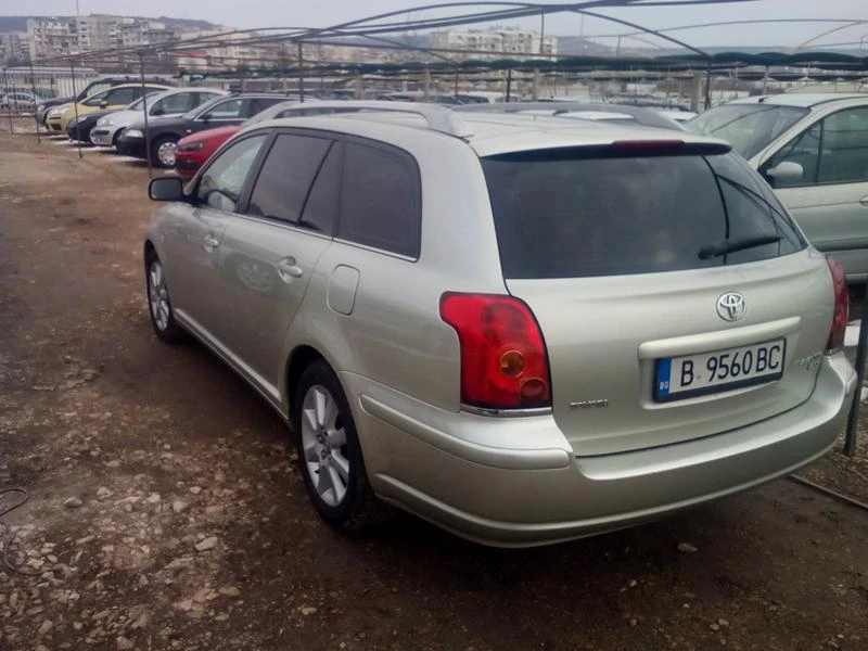 Toyota Avensis, снимка 4 - Автомобили и джипове - 53003460