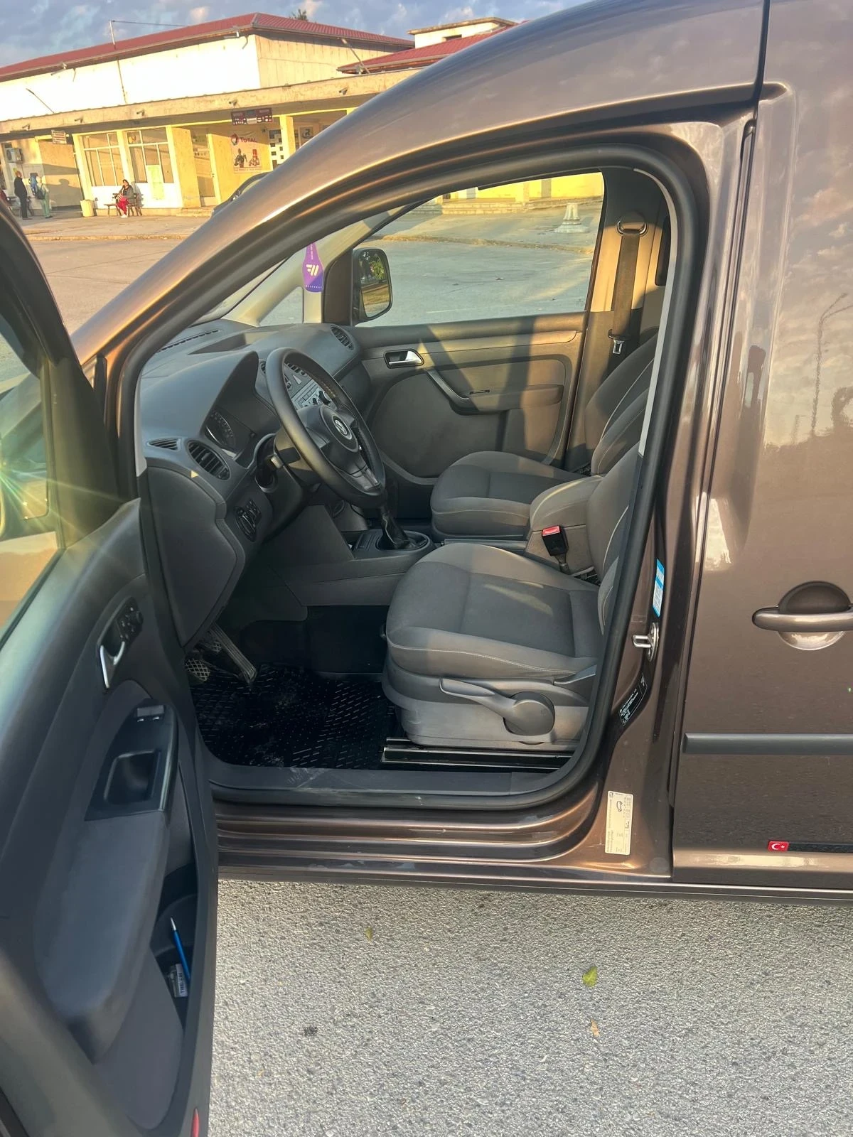 VW Caddy Бензин/Метан | Mobile.bg — изображение 12