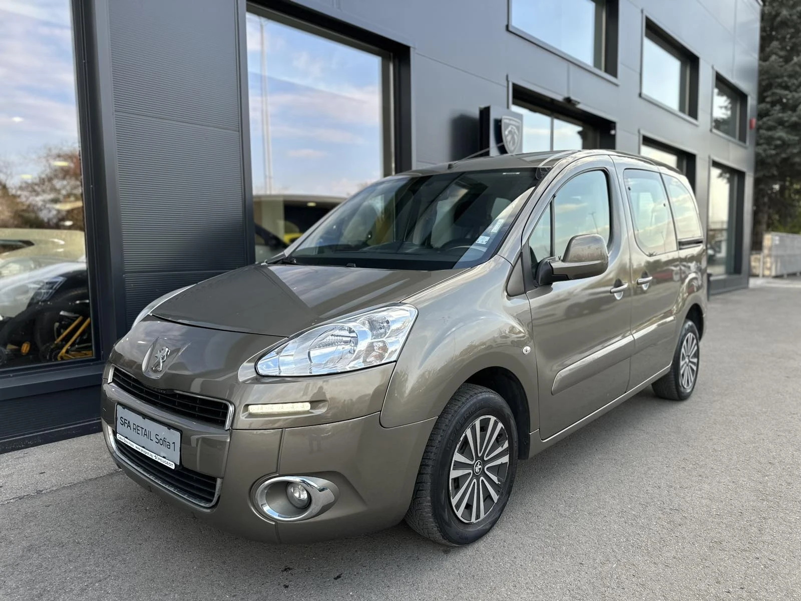 Peugeot Partner TEPEE ACTIVE 1.6HDI/92 MPV - изображение 4