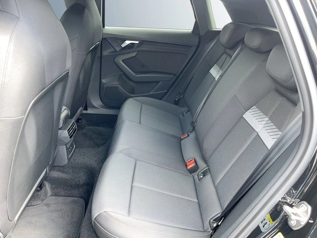 Audi A3 Sportback 30 TDI = S-line= Black Optics Гаранция - изображение 10