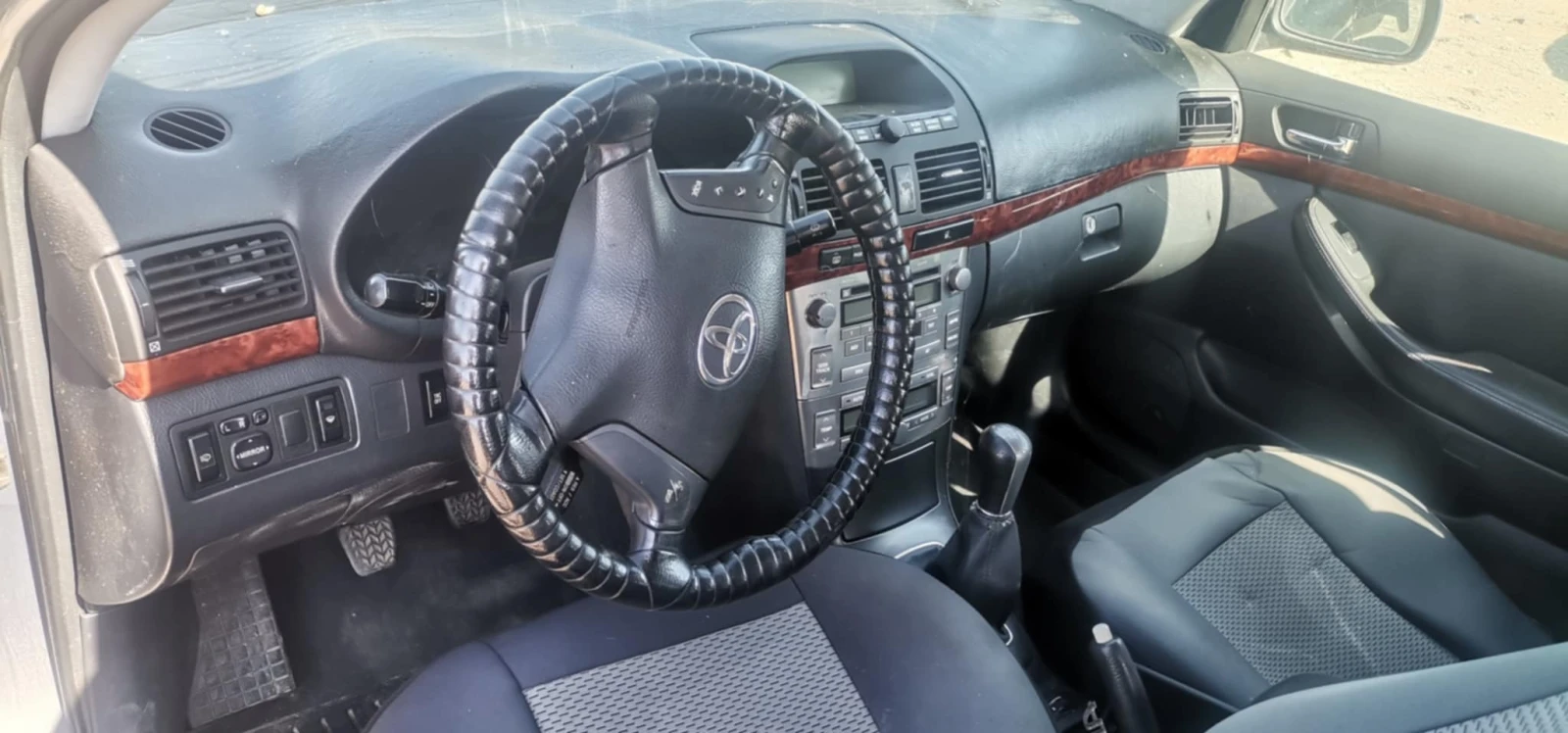Toyota Avensis 2.0 - изображение 5