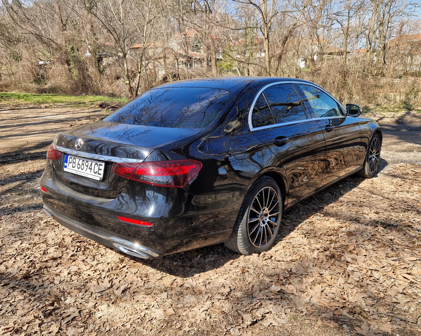 Mercedes-Benz E 220  360камера, дистр.9G, carplay, снимка 4 - Автомобили и джипове - 51645394