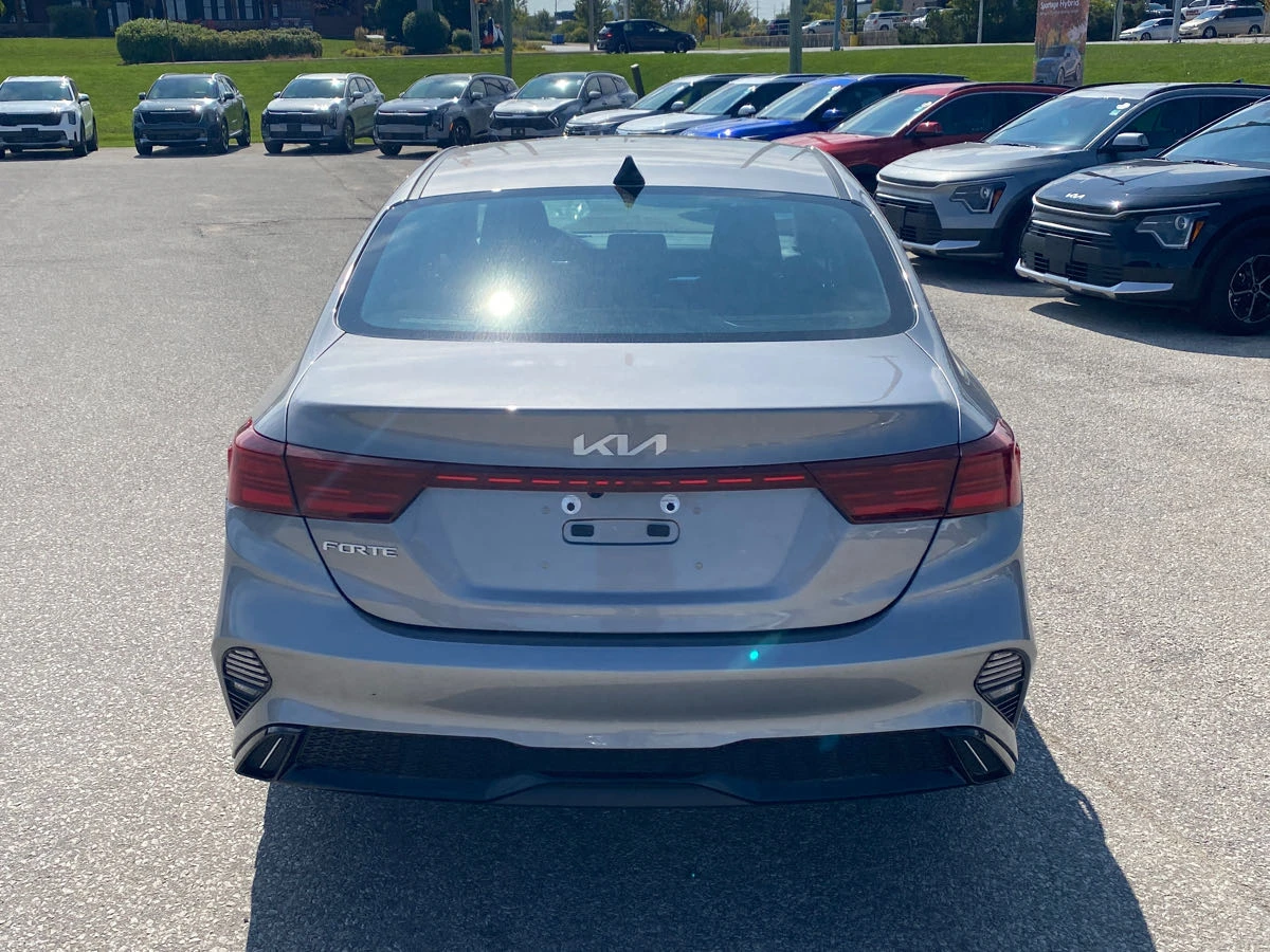 Kia Forte CARFAX* АВТОФИНАНСИРАНЕ* БЕЗ ПЪРВОНАЧАЛНА ВНОСКА*  - изображение 4