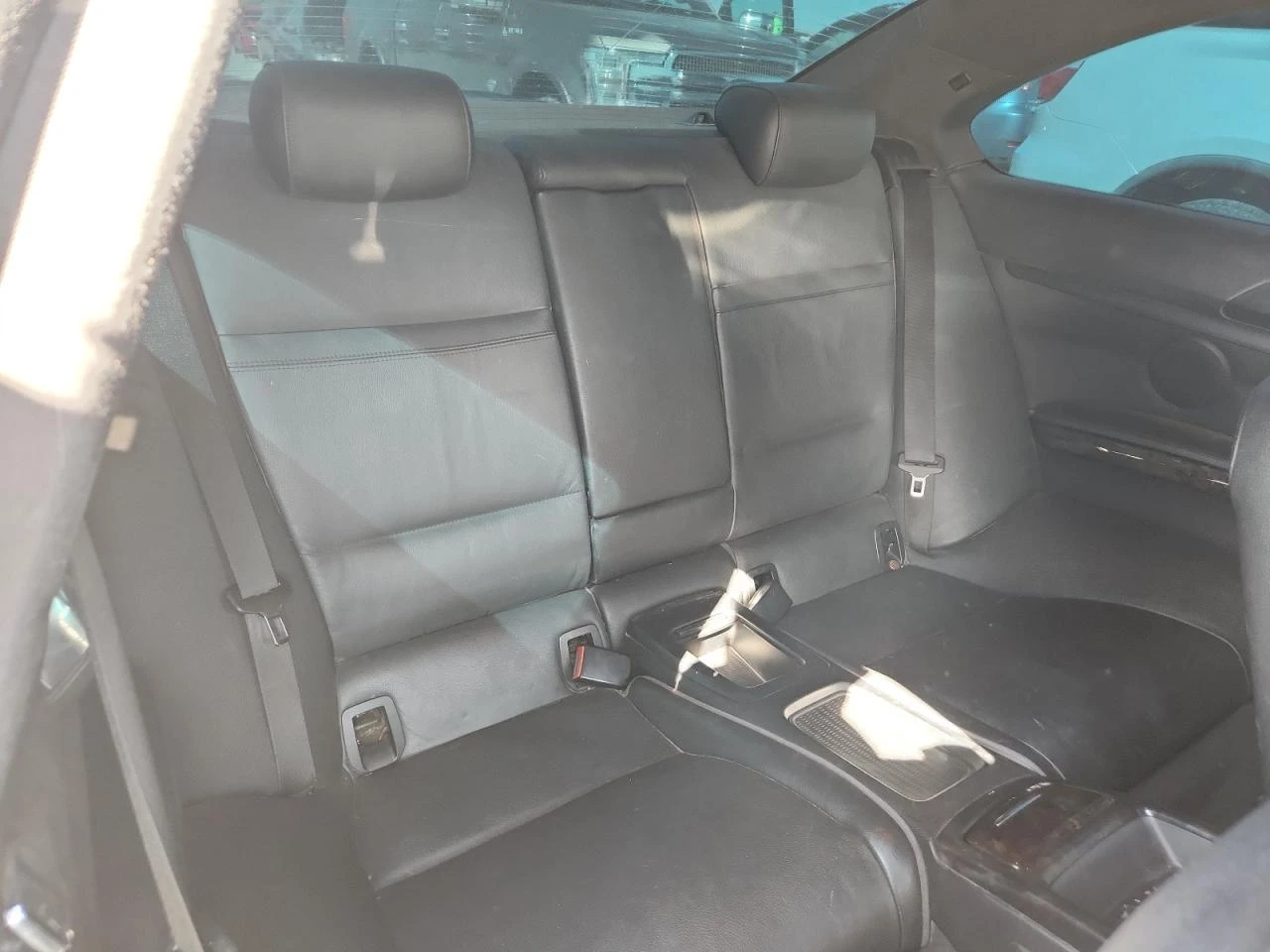 BMW 335  - изображение 10