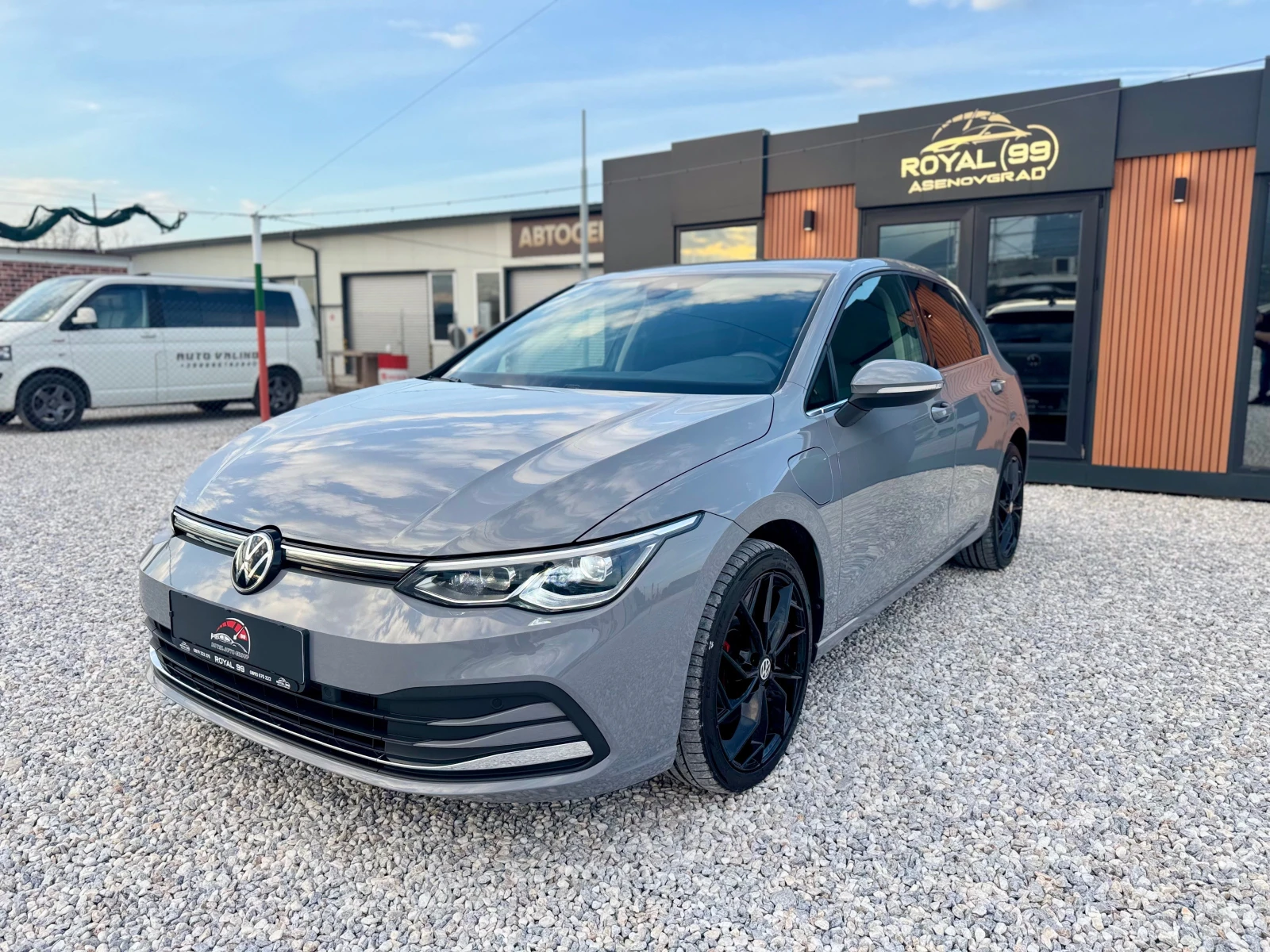 VW Golf ::eHybrid::DSG::1 собственик::IQ LED, снимка 2 - Автомобили и джипове - 53342730