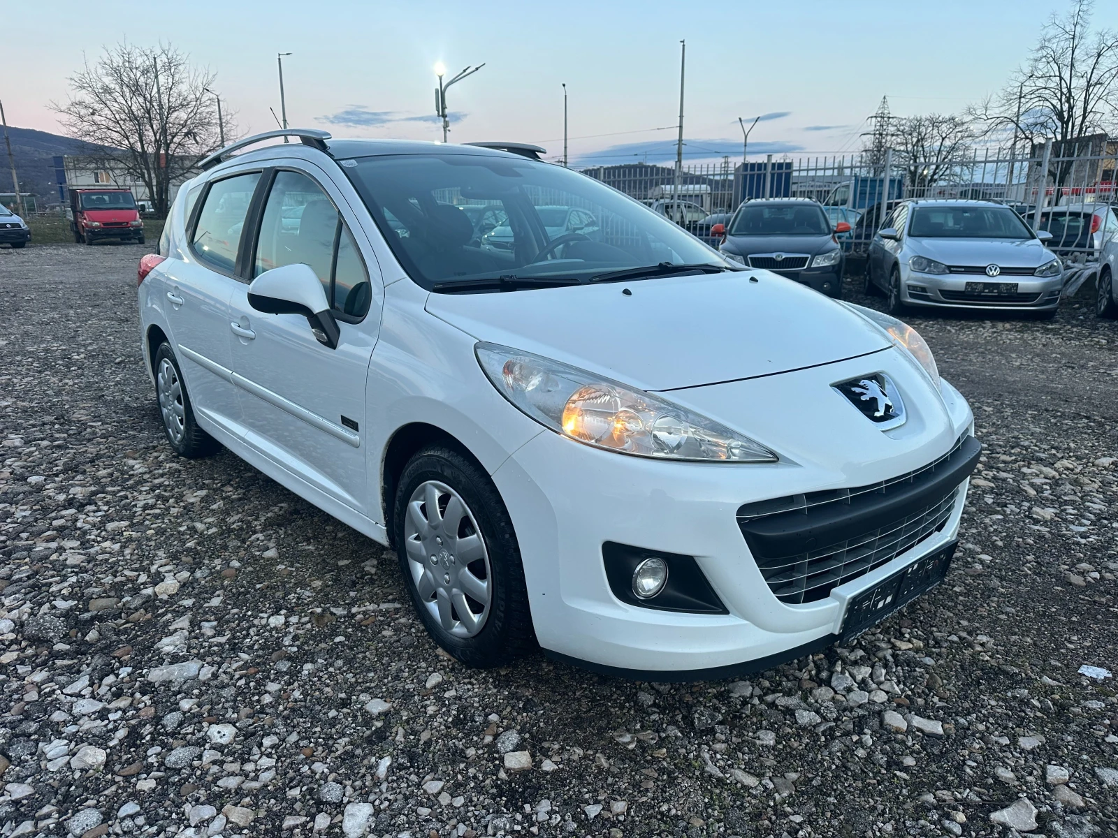 Peugeot 207 1.6HDI 92kc PANORAMA  - изображение 7