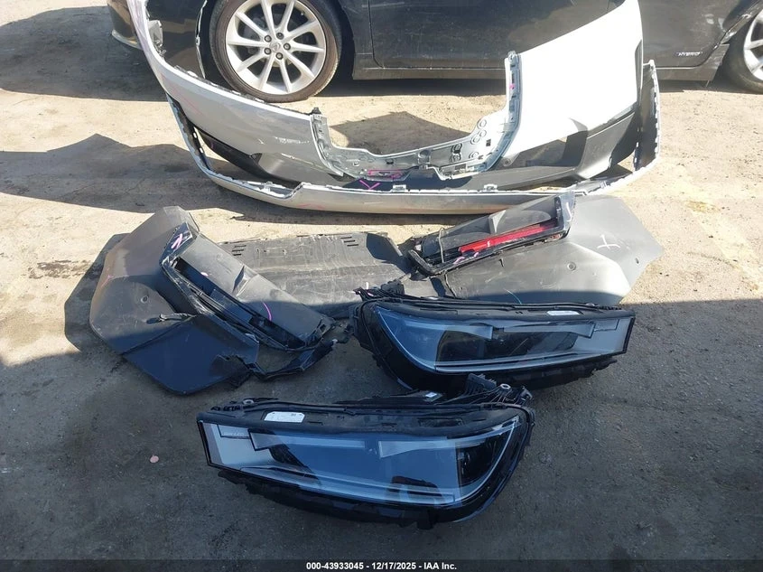 BMW iX Xdrive50, снимка 11 - Автомобили и джипове - 53720653