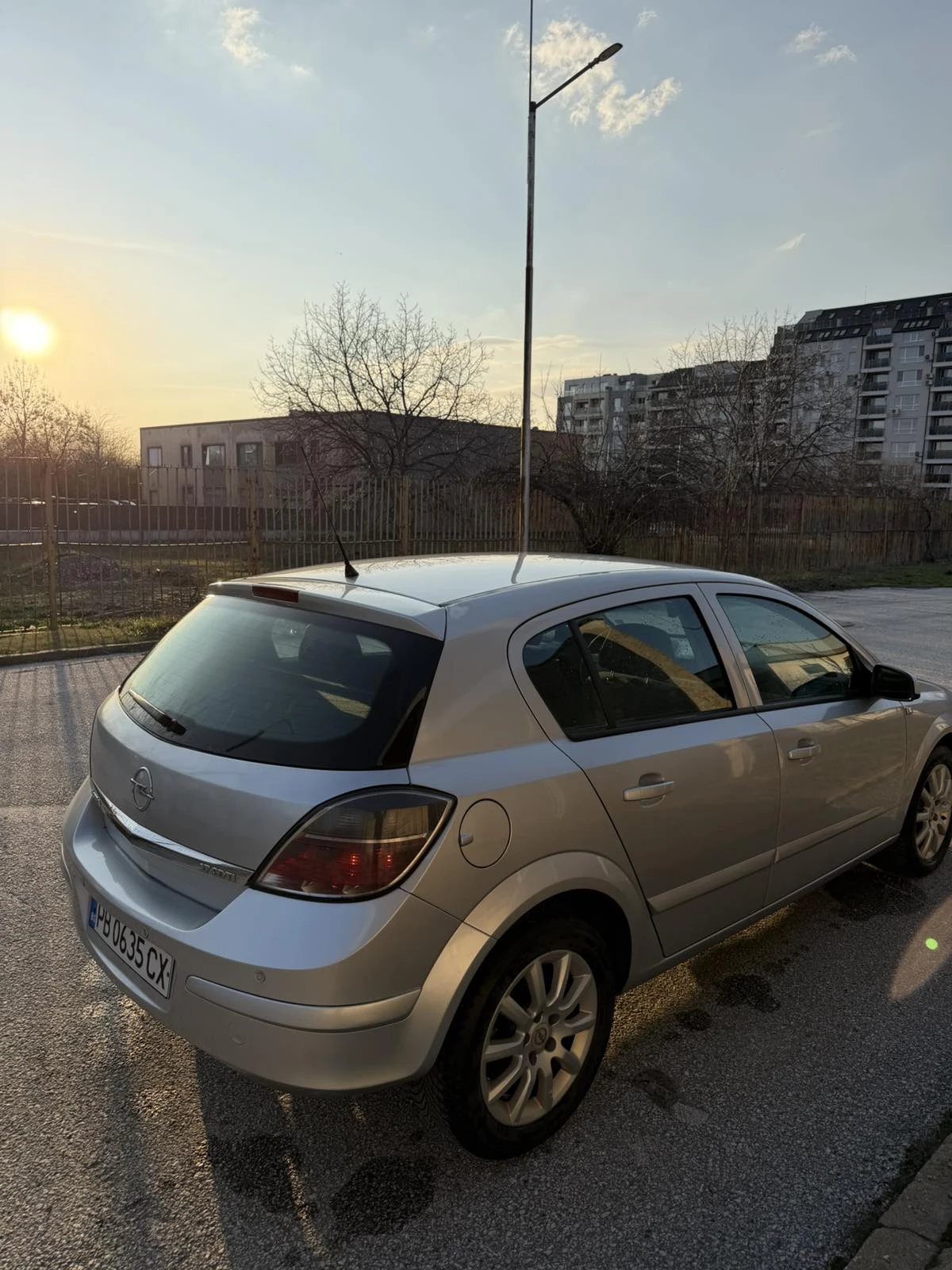 Opel Astra H 1.7 CDTI 2007, снимка 2 - Автомобили и джипове - 53851313