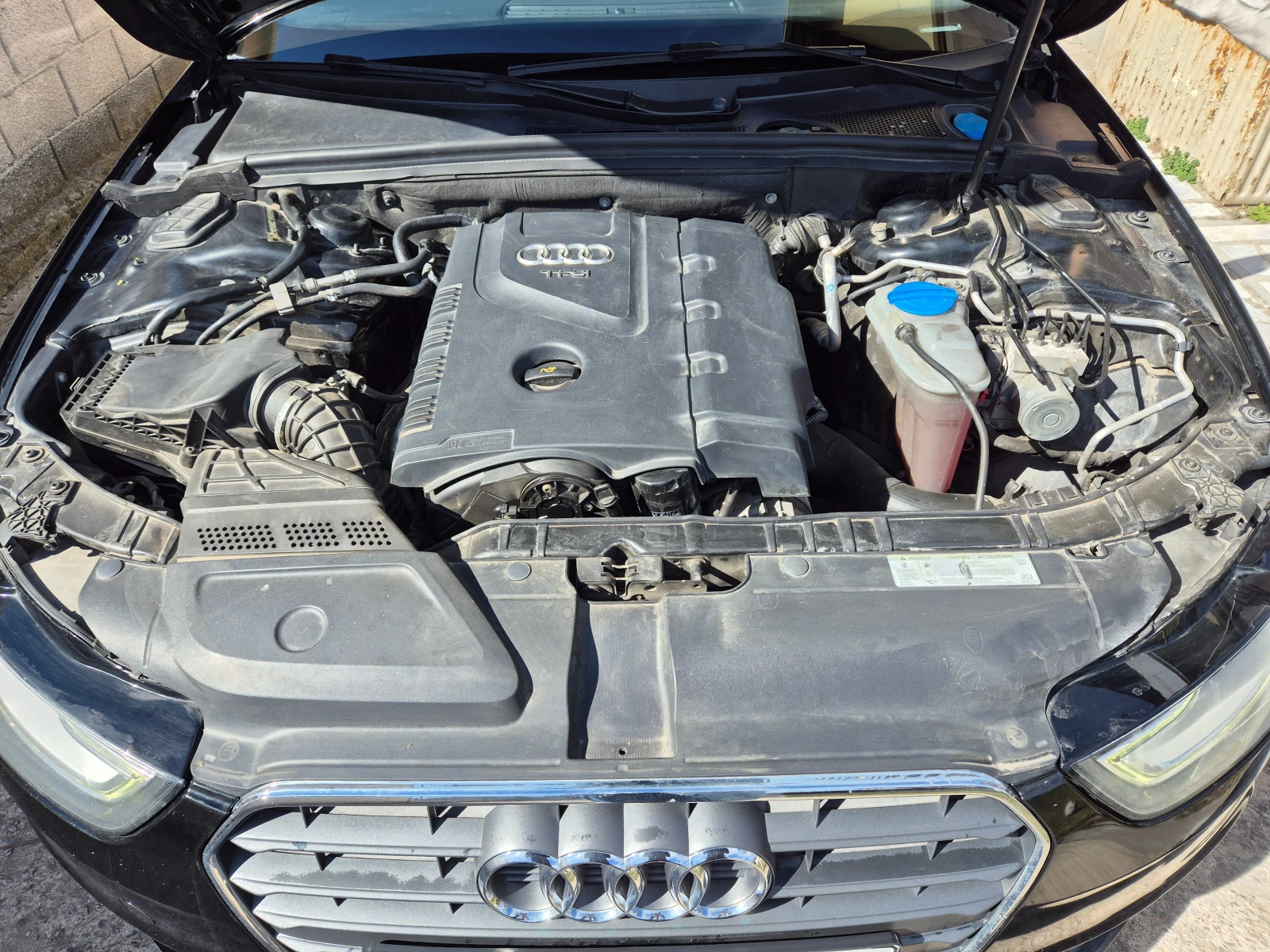 Audi A4 B8.5 2.0TFSI, снимка 14 - Автомобили и джипове - 53894565