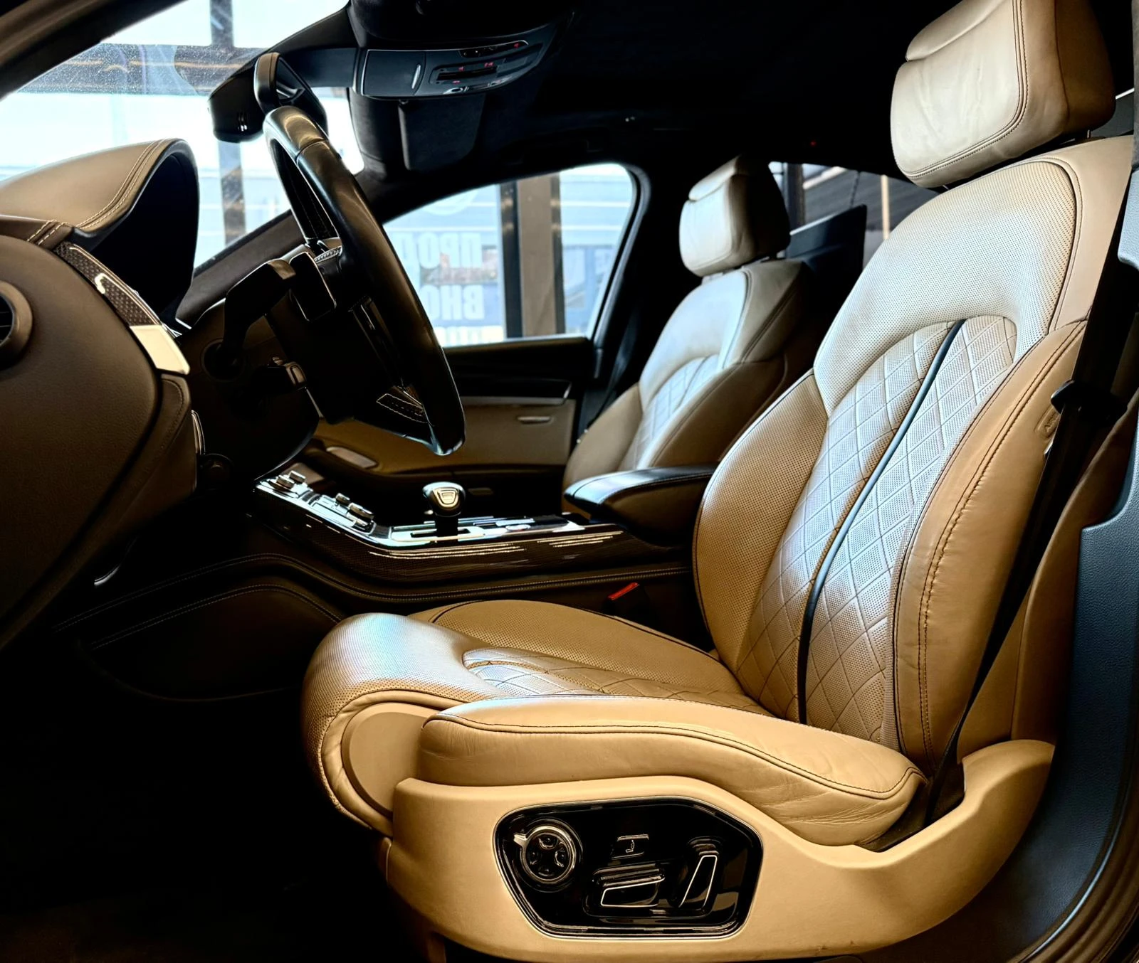 Audi S8 Exclusive* V8* B&O* , снимка 7 - Автомобили и джипове - 53977606