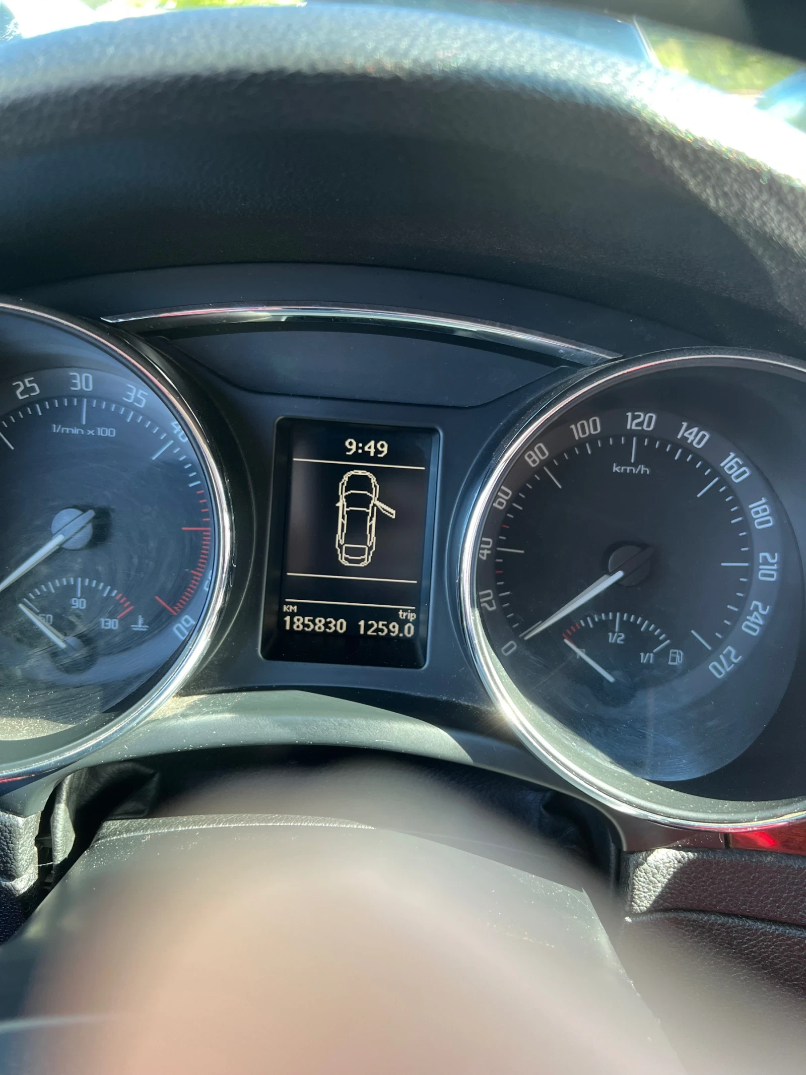 Skoda Superb, снимка 9 - Автомобили и джипове - 54423952