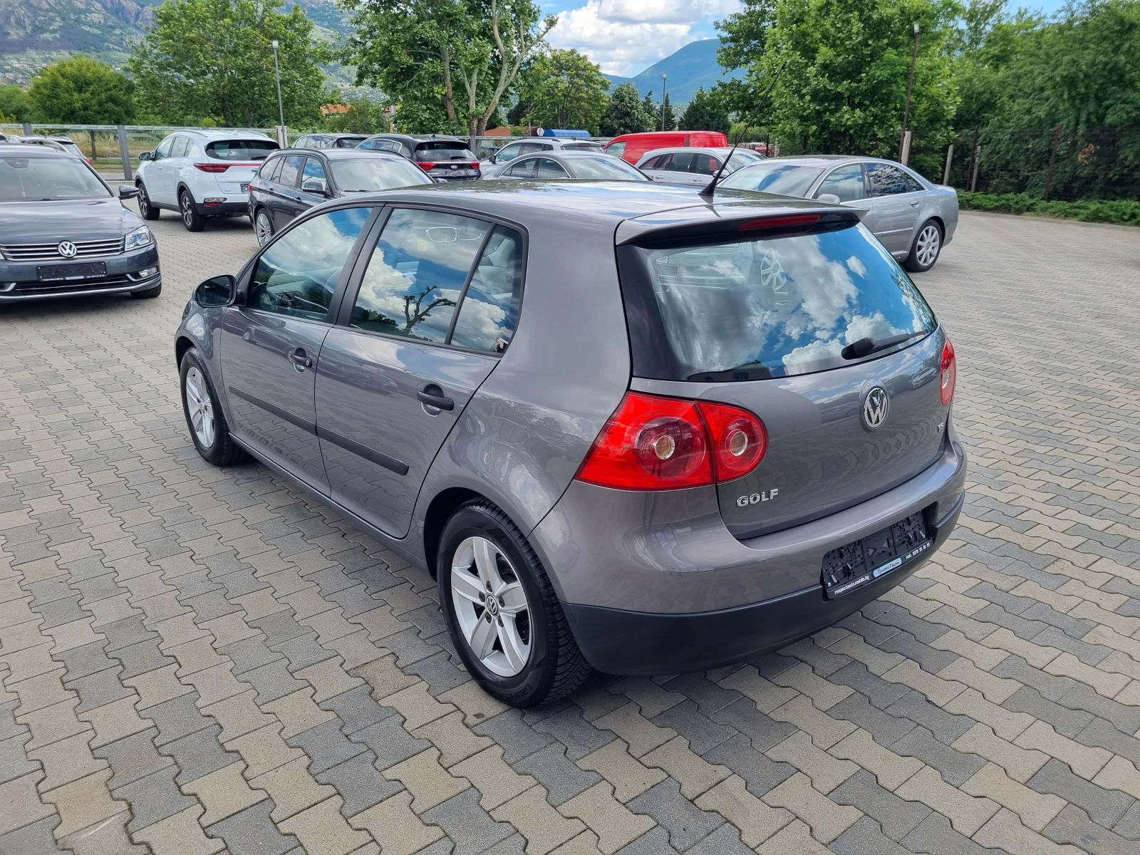VW Golf 1.6i-102кс ГАЗ 2008г. ОБСЛУЖЕН НАПЪЛНО!, снимка 6 - Автомобили и джипове - 54707531