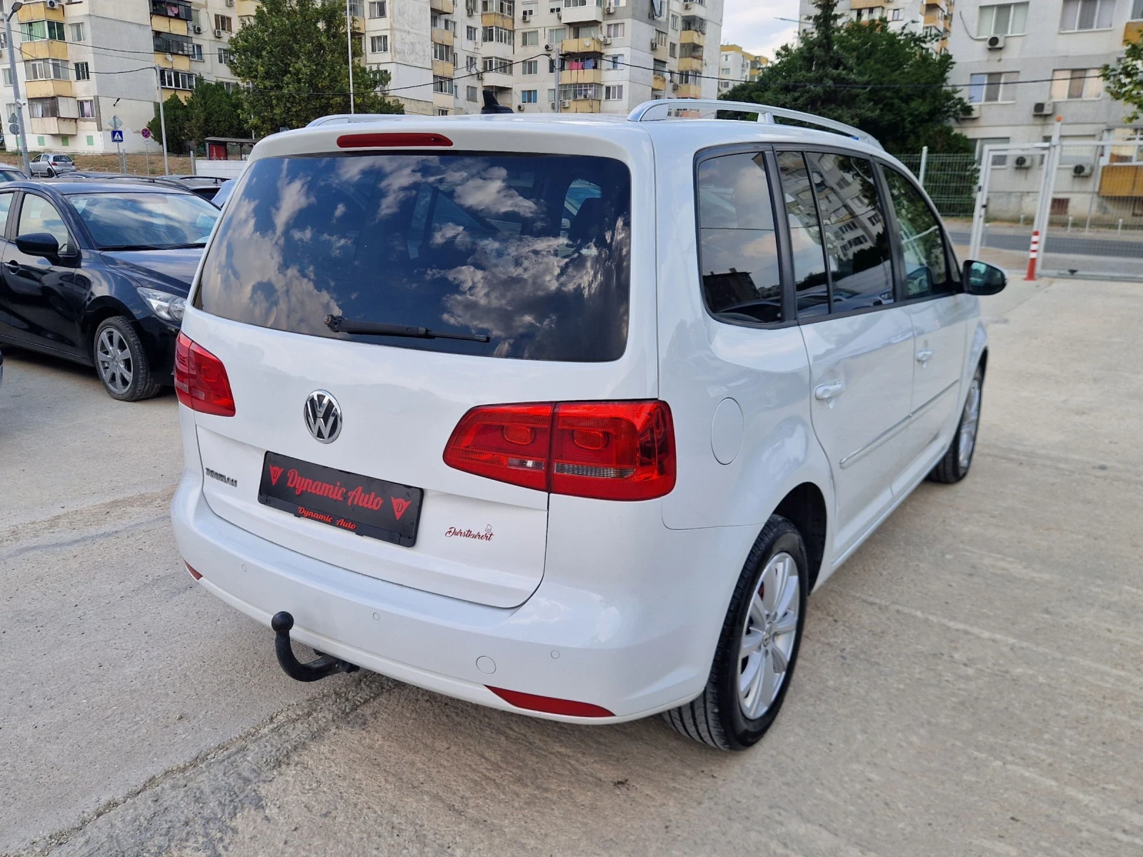 VW Touran Регистриран / Обслужен / Бартер / Лизинг , снимка 6 - Автомобили и джипове - 55843073