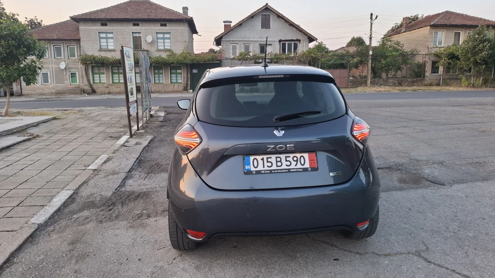 Renault Zoe INTENCE R135 52 KW CCS ПОДГРЕВ , снимка 3 - Автомобили и джипове - 56023835
