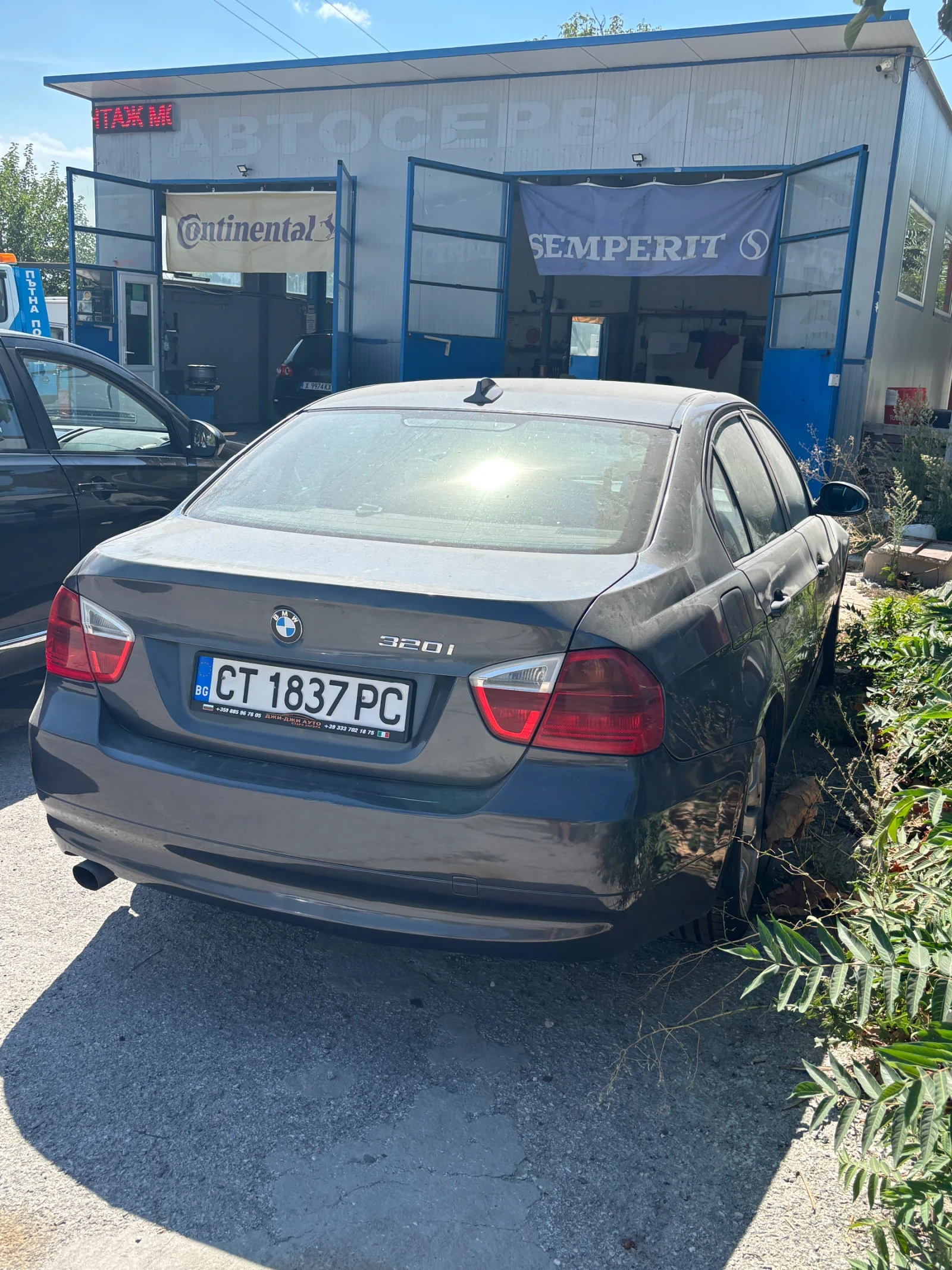 BMW 320, снимка 2 - Автомобили и джипове - 56040569