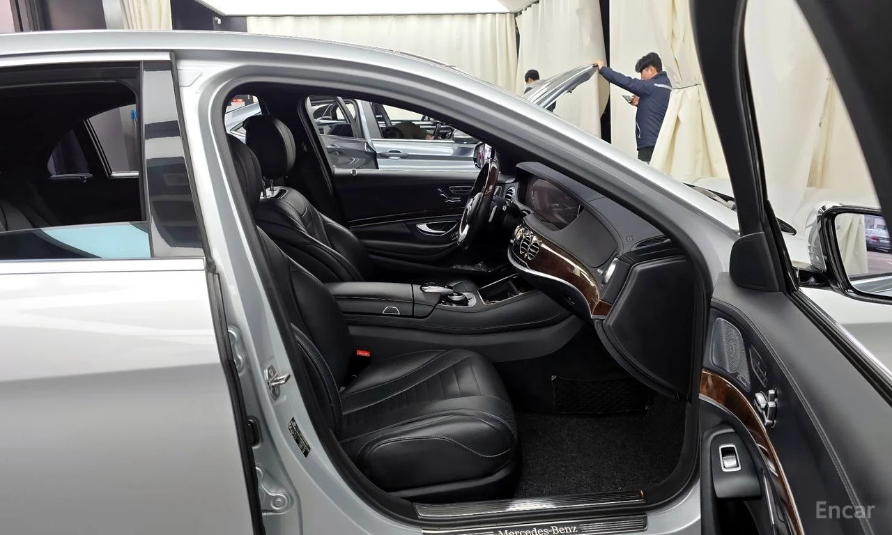Mercedes-Benz S 560 L* 4MATIC* BURMESTER* ОБДУХВАНЕ* МАСАЖ* , снимка 14 - Автомобили и джипове - 56073680