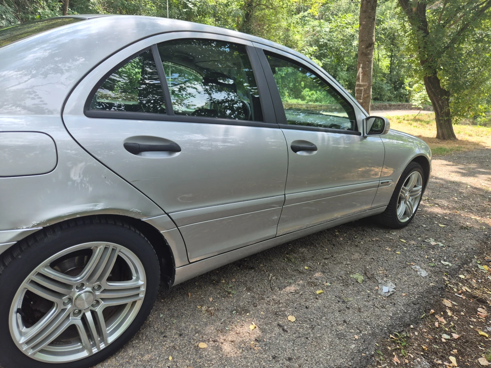 Mercedes-Benz C 200, снимка 10 - Автомобили и джипове - 56208429