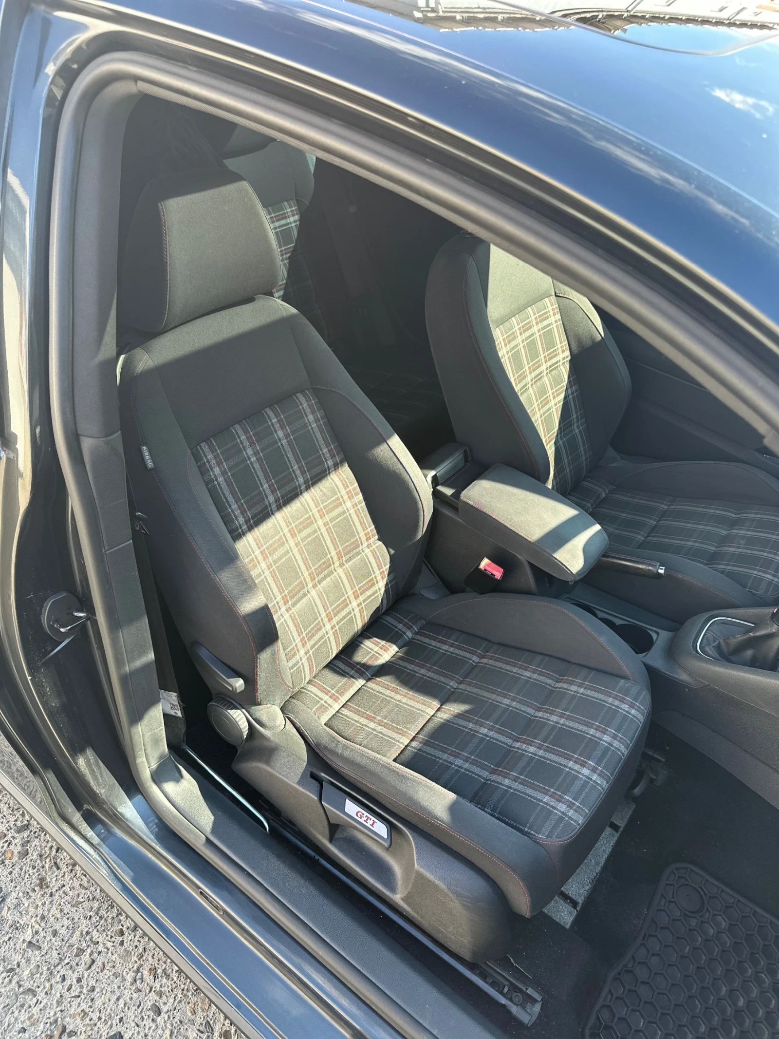 VW Golf GTI, снимка 10 - Автомобили и джипове - 56245378