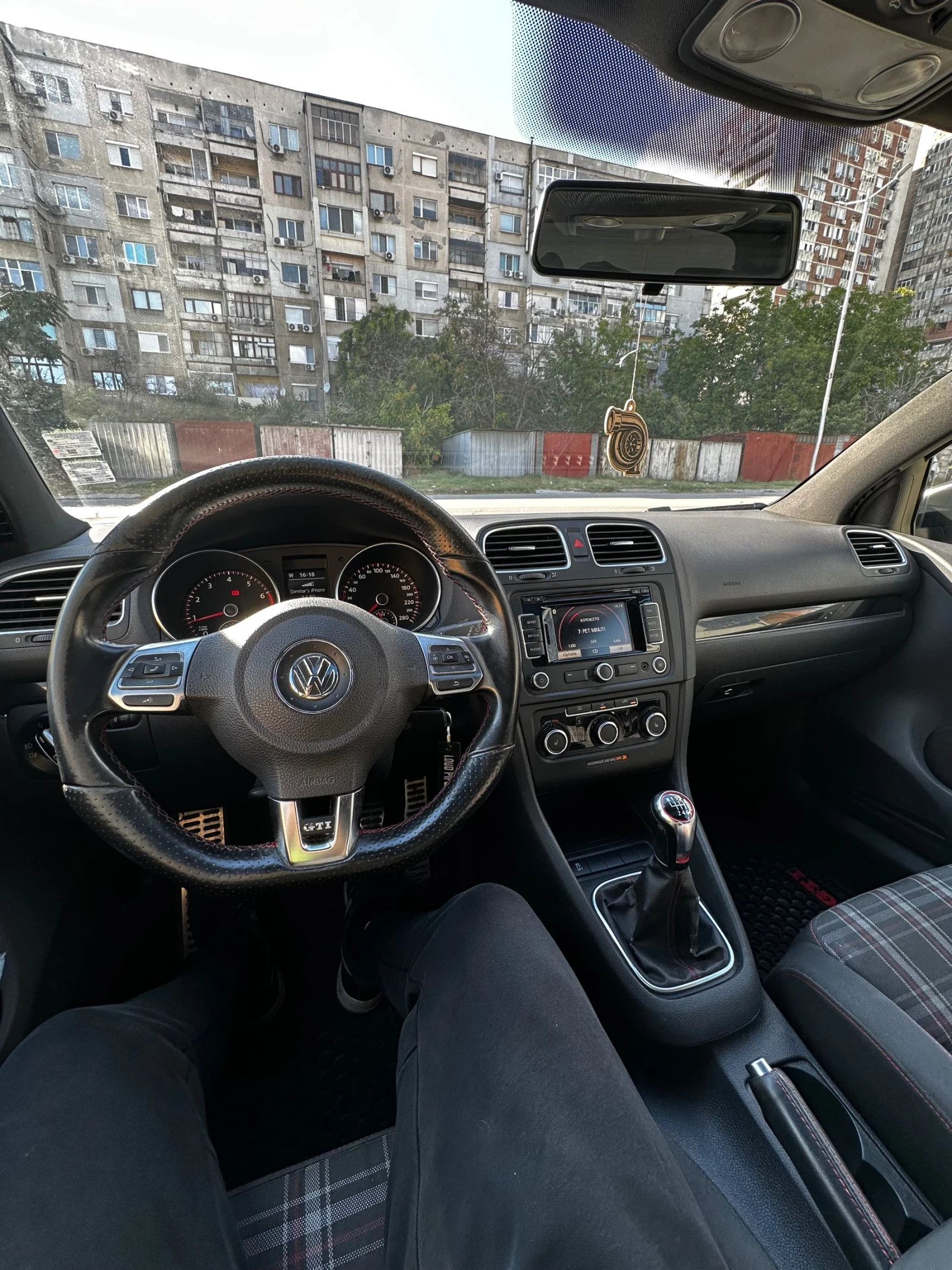 VW Golf GTI, снимка 16 - Автомобили и джипове - 56245378