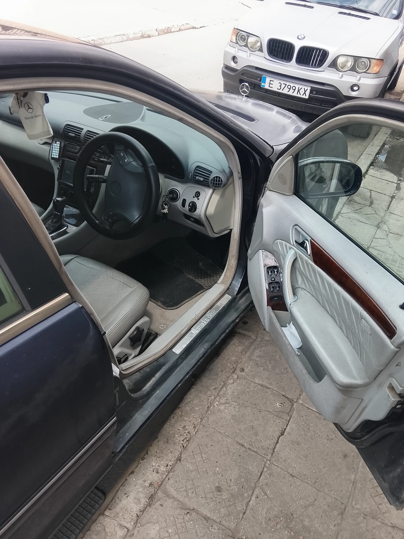 Mercedes-Benz C 220 2.2cdi, снимка 2 - Автомобили и джипове - 56621651
