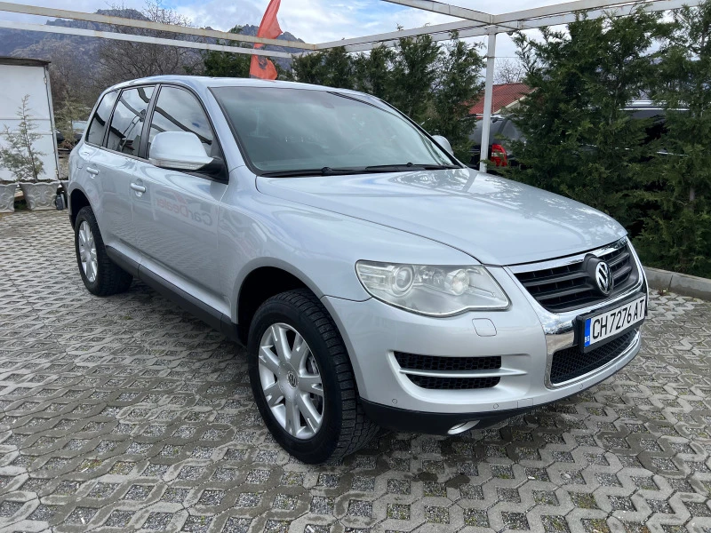 VW Touareg 3.0TDI-224ксFACE= АВТОМАТ= 4MOTION= NAVI= КОЖА= ПО, снимка 2 - Автомобили и джипове - 44942192