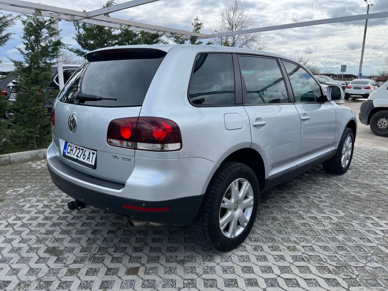 VW Touareg 3.0TDI-224ксFACE= АВТОМАТ= 4MOTION= NAVI= КОЖА= ПО, снимка 3 - Автомобили и джипове - 44942192