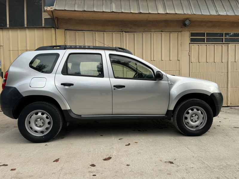 Dacia Duster 1.6i, снимка 2 - Автомобили и джипове - 47613491