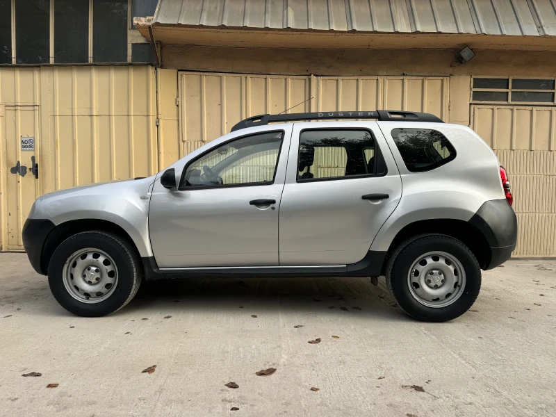 Dacia Duster 1.6i, снимка 3 - Автомобили и джипове - 47613491