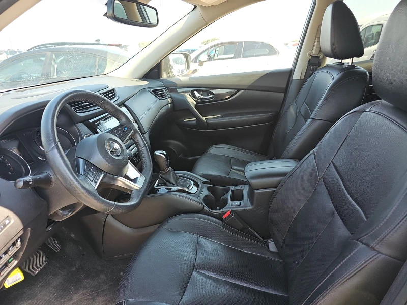 Nissan Rogue SL, снимка 9 - Автомобили и джипове - 48112702