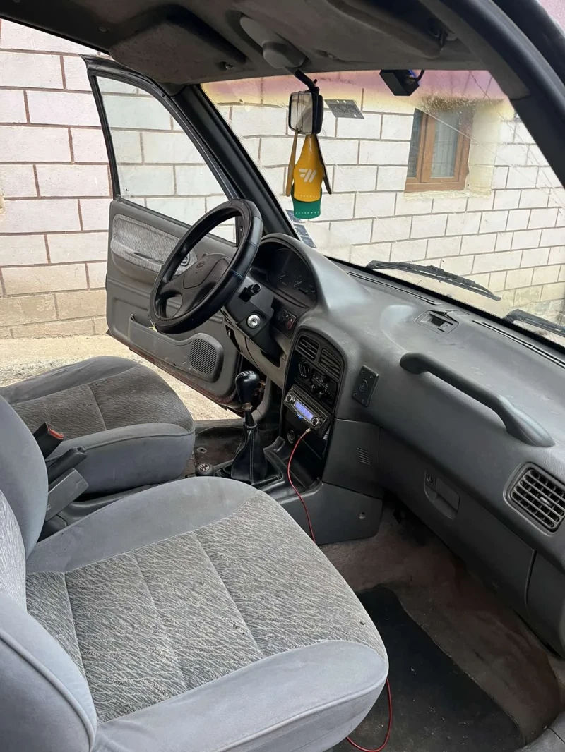 Kia Sportage 2.0 D, снимка 6 - Автомобили и джипове - 50380141