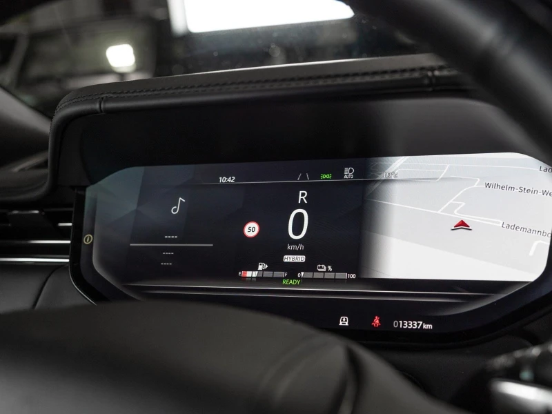 Land Rover Range rover P550e/PLUG-IN/SHADOW/MERIDIAN/PANO/HEAD UP/TV/360/, снимка 10 - Автомобили и джипове - 52694722