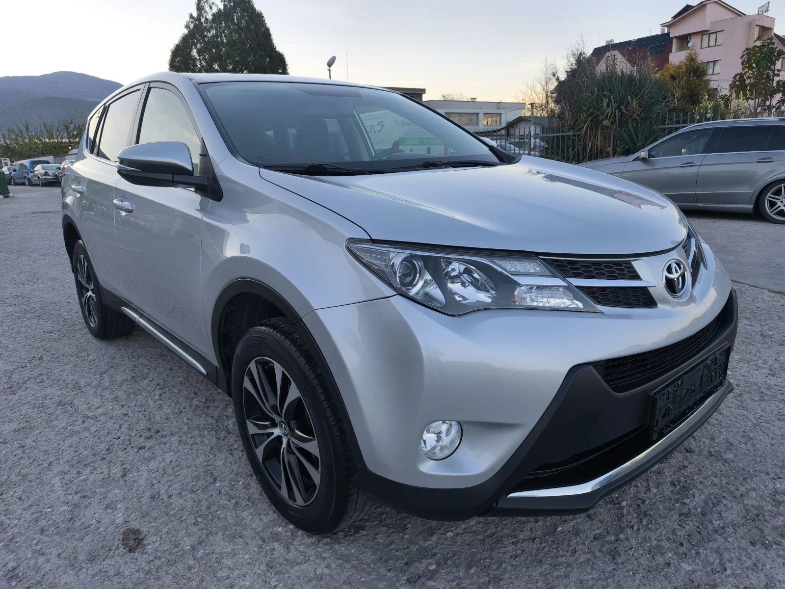 Toyota Rav4 2.2d AVTOMAT FULL SERVICE IN TOYOTA  - изображение 2