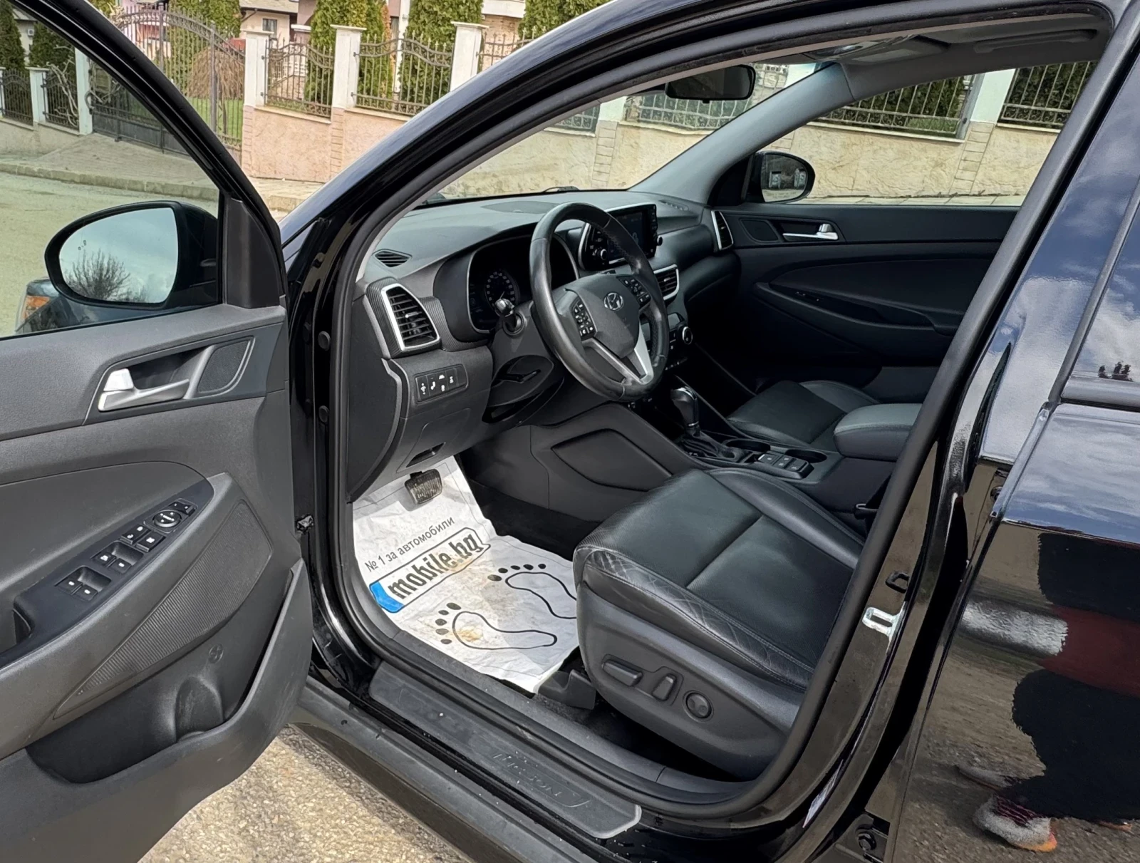 Hyundai Tucson 2.4 4x4 Панорама Кожа Подгрев Дистроник Мъртва точ - изображение 8