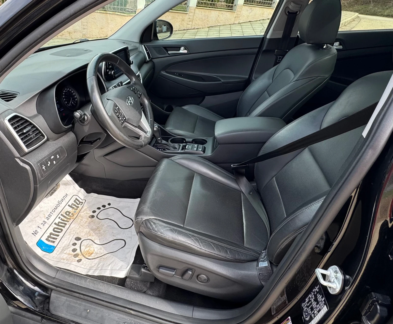 Hyundai Tucson 2.4 4x4 Панорама Кожа Подгрев Дистроник Мъртва точ - изображение 9