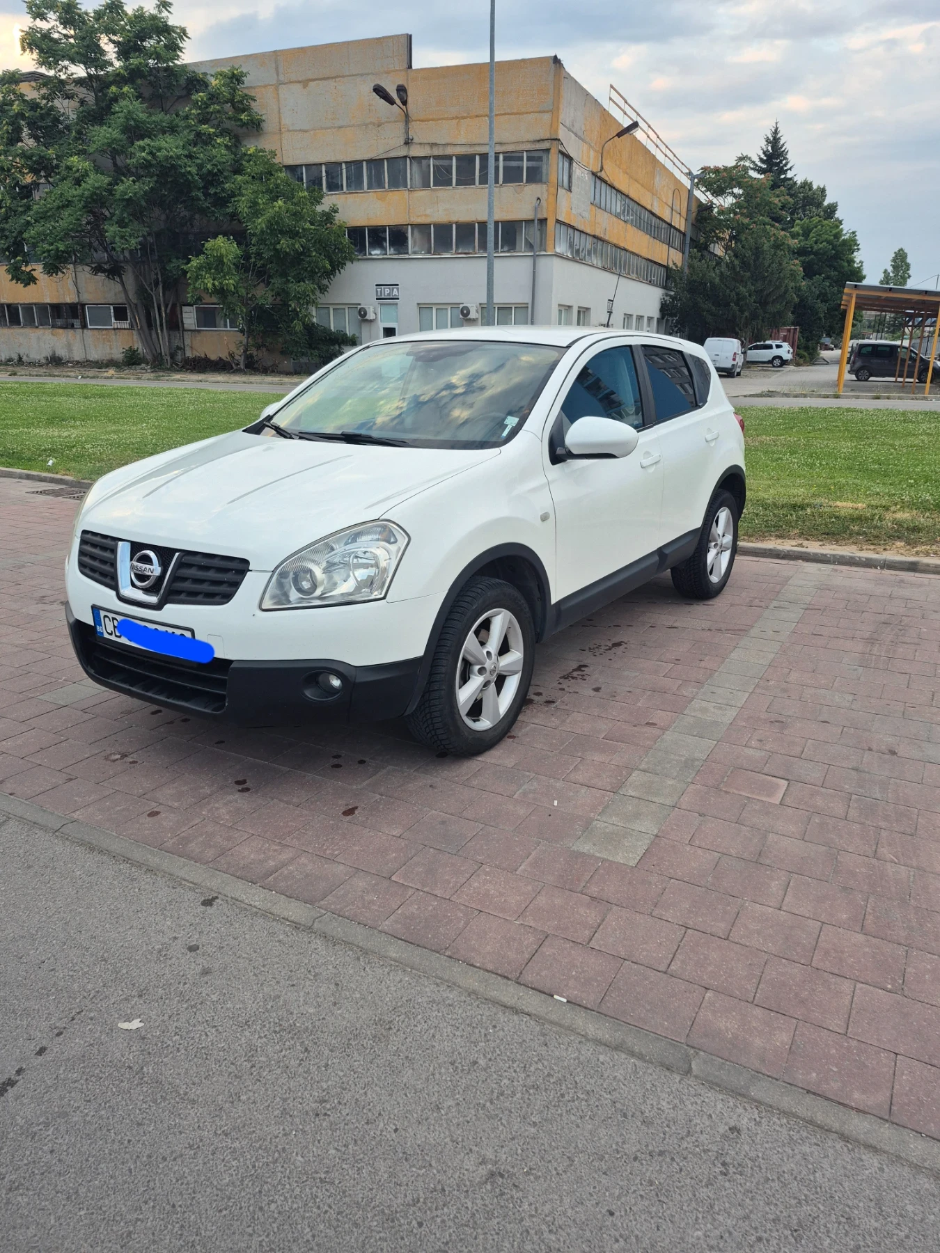 Nissan Qashqai 2.0 газ/бензин 4х4 141к.с  - изображение 3