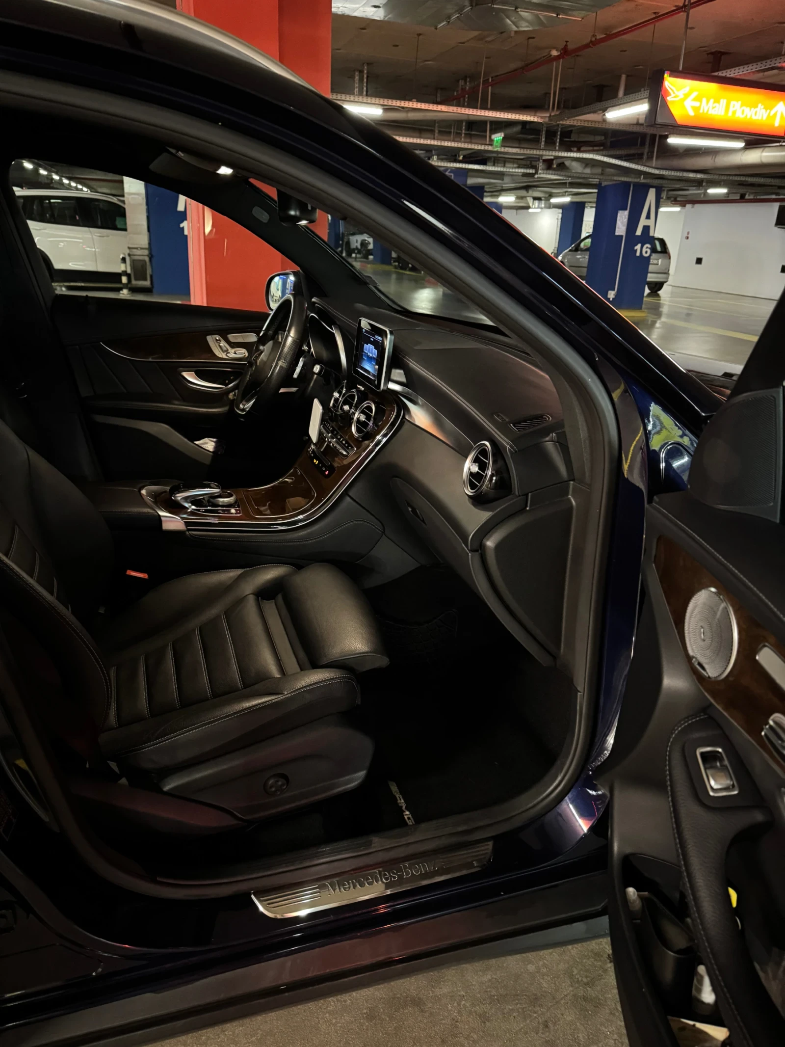 Mercedes-Benz GLC 350 e AMG Plug-in Hibrid, снимка 8 - Автомобили и джипове - 55005399