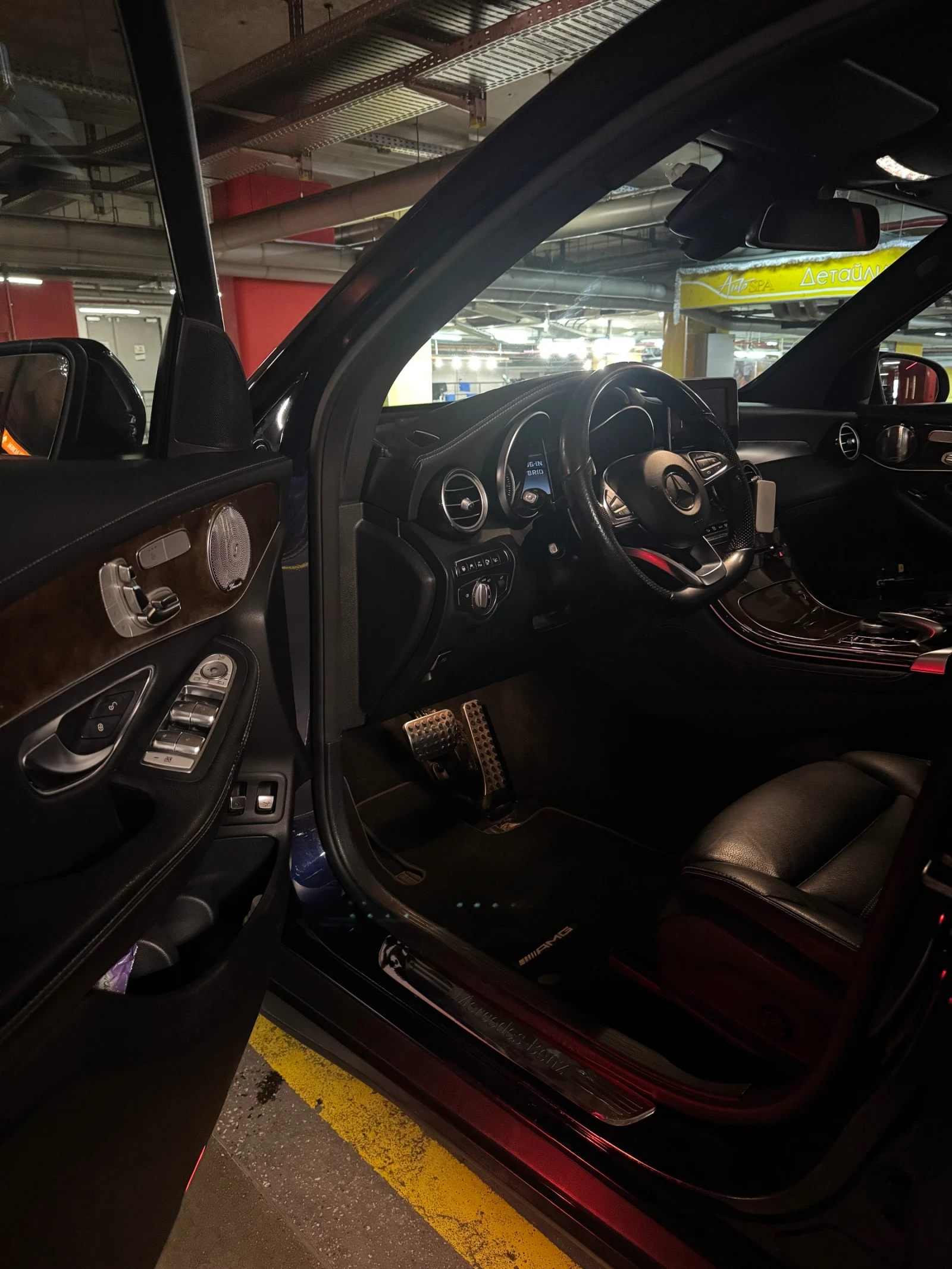Mercedes-Benz GLC 350 e AMG Plug-in Hibrid, снимка 12 - Автомобили и джипове - 55005399