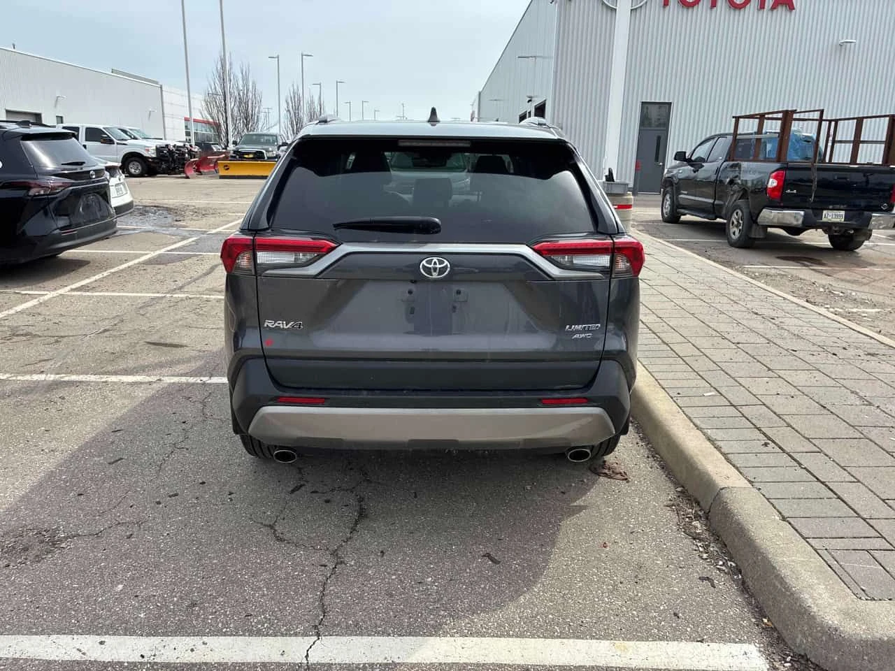 Toyota Rav4 * Limited * CARFAX * ЦЕНА ДО БГ, снимка 4 - Автомобили и джипове - 53997478