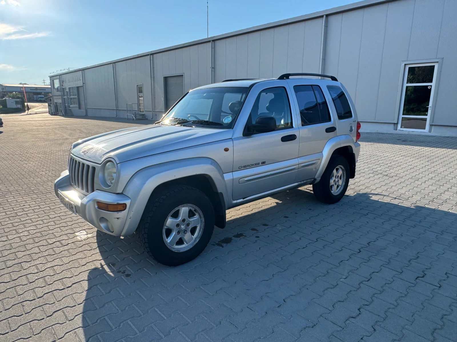 Jeep Cherokee Limited Auto, снимка 7 - Автомобили и джипове - 54641429